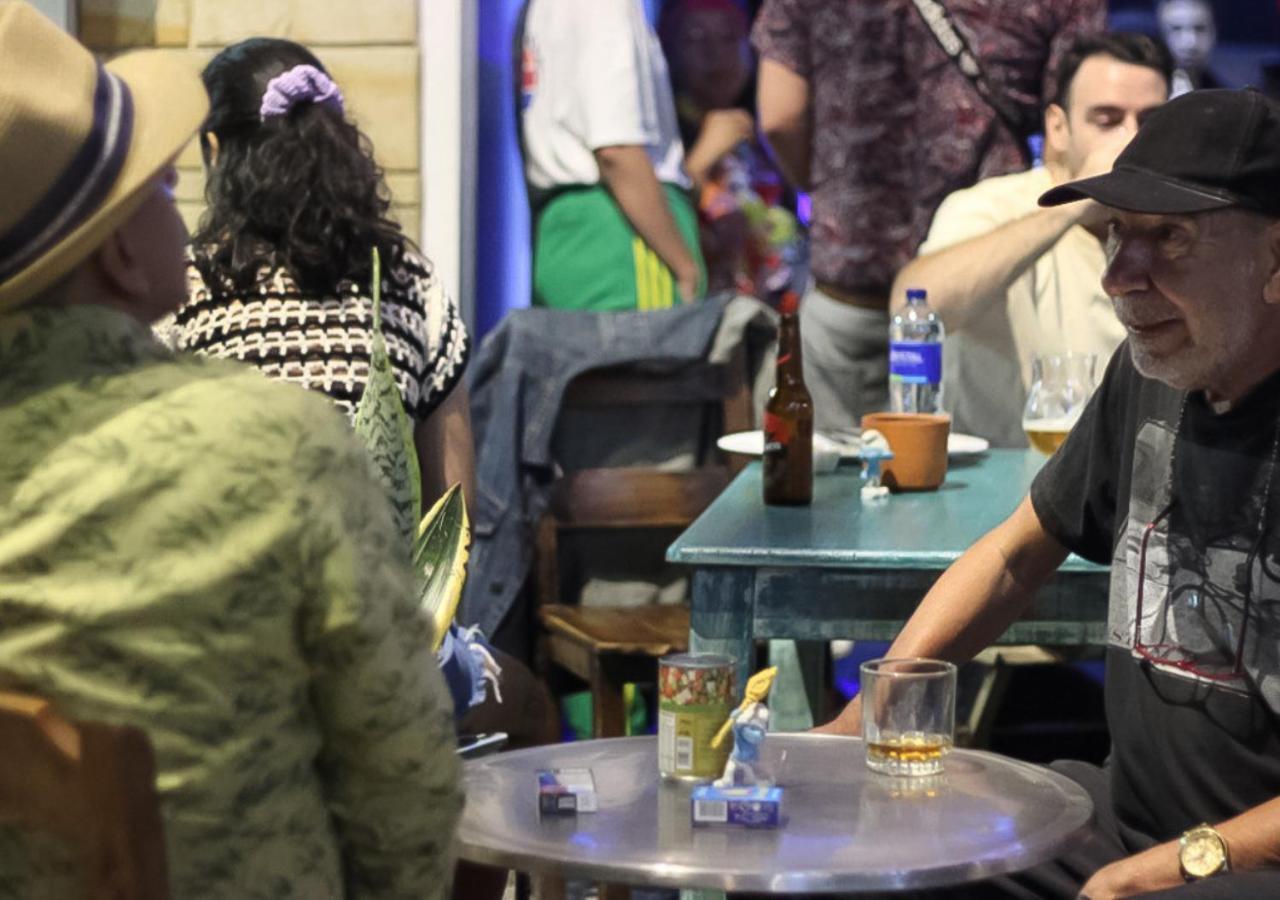 Casa Almarita - Hostal, Bar Y Restaurante Medellín Eksteriør billede