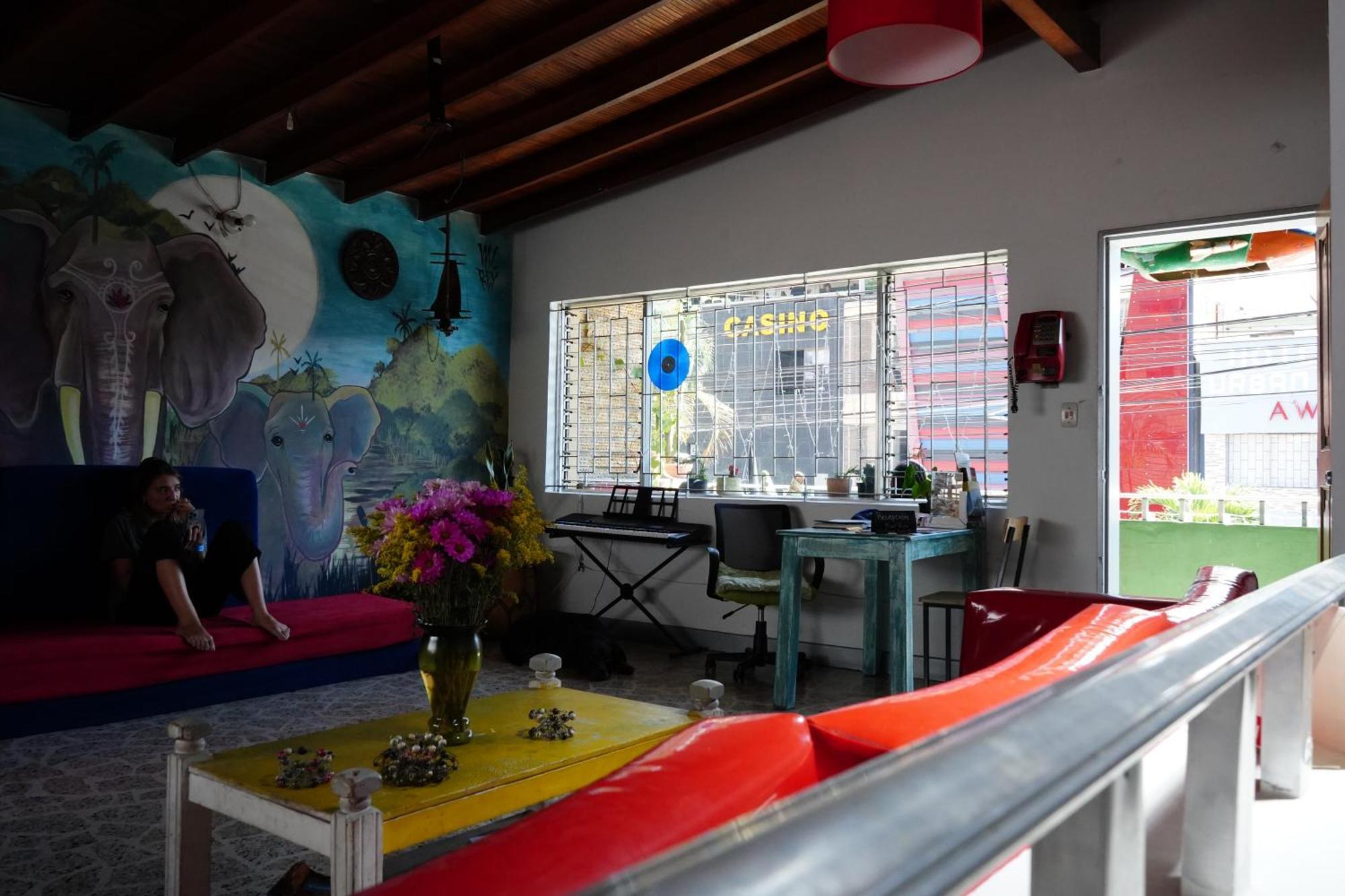 Casa Almarita - Hostal, Bar Y Restaurante Medellín Eksteriør billede