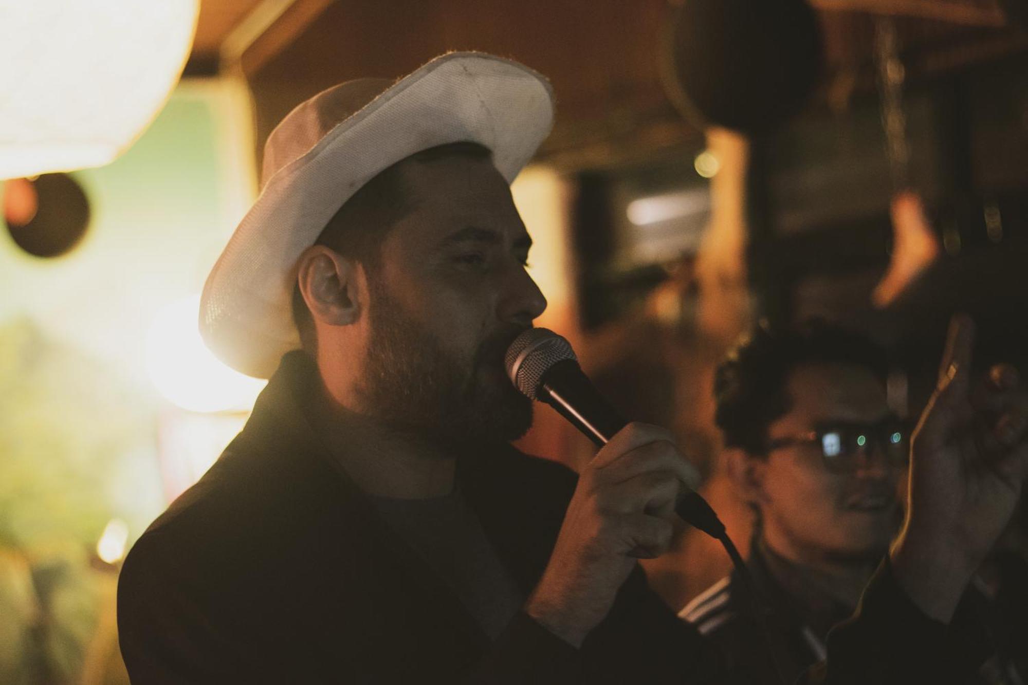 Casa Almarita - Hostal, Bar Y Restaurante Medellín Eksteriør billede