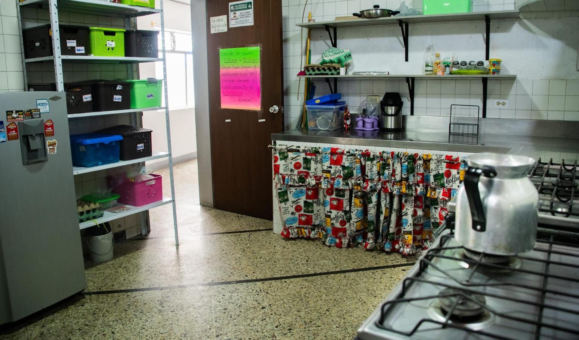 Casa Almarita - Hostal, Bar Y Restaurante Medellín Eksteriør billede