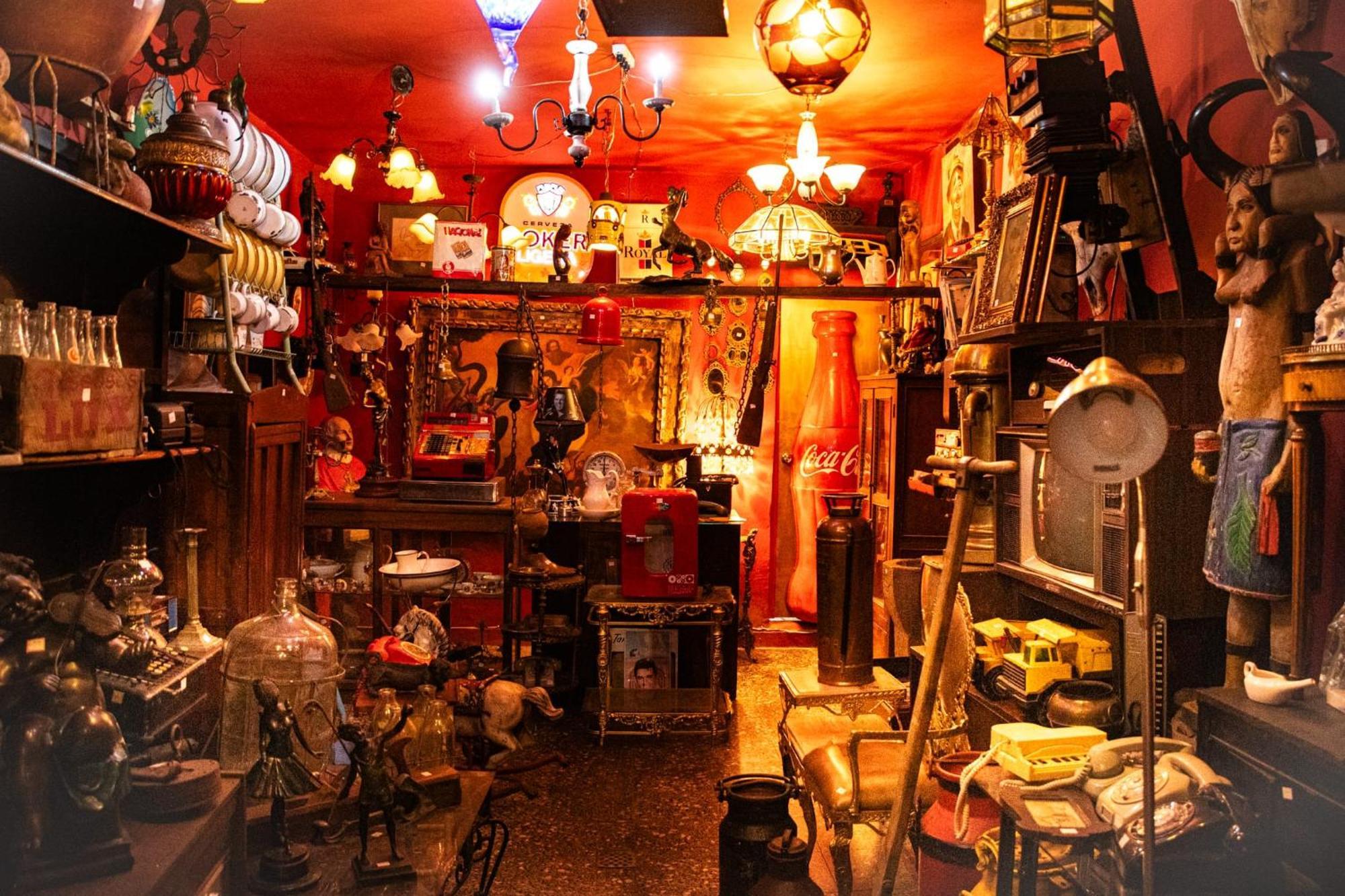 Casa Almarita - Hostal, Bar Y Restaurante Medellín Eksteriør billede