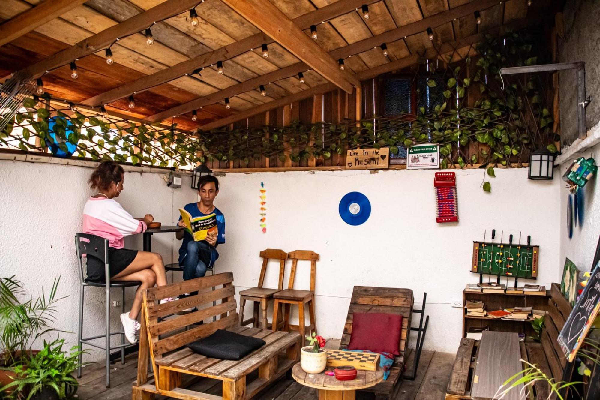 Casa Almarita - Hostal, Bar Y Restaurante Medellín Eksteriør billede